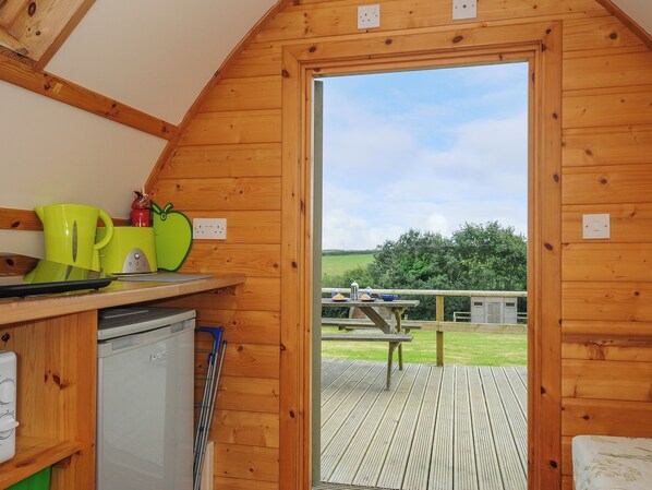 Interior - Badger Set @ Penbugle Organic Farm (Liskeard)