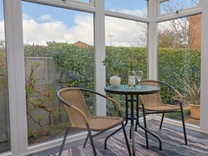 Dining - Seahills (Lyme Regis)