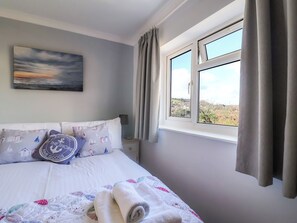 2 bedrooms, individually decorated, individually furnished, free WiFi