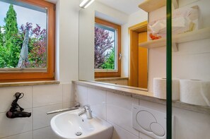 Doccia, asciugacapelli, asciugamani