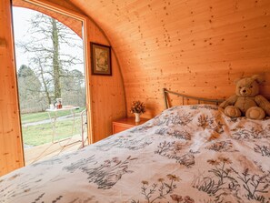 1 bedroom, individually decorated, individually furnished - Pod 1 (Saint Asaph)