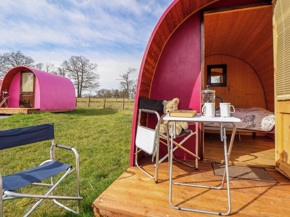 Outdoor dining - Pod 1 (Saint Asaph)