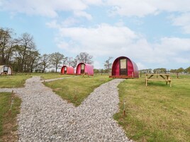 Cottage | Property grounds