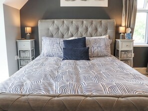3 bedrooms, individually decorated, individually furnished, free WiFi