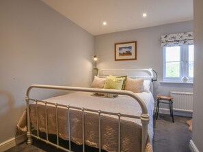 2 bedrooms, individually decorated, individually furnished, free WiFi - Caines Cottage (Saxmundham)