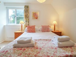 3 dormitorios, decoración individual, mobiliario individual