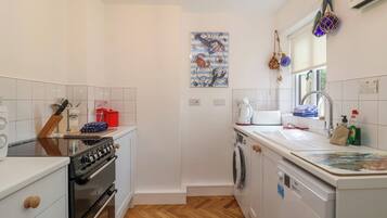 Fridge, dishwasher, electric kettle, toaster