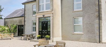 เดอะ ฮอว์ คันทรี โฮม