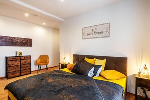 1 bedroom, iron/ironing board, free WiFi, bed sheets - Apartment 'Gästewohnung Auszeit' with Private Garden and Wi-Fi (Regis-Breitingen)