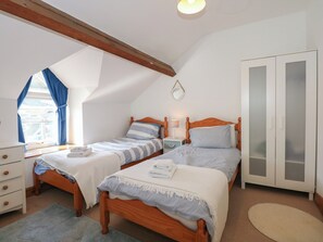 2 habitaciones, decoración personalizada y muebles diferentes 