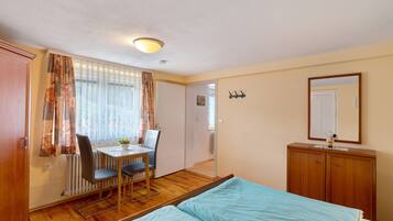 1 Schlafzimmer, Bügeleisen/Bügelbrett, kostenloses WLAN, Bettwäsche