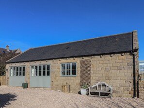 Exterior - Roding Cottage (Whitby)