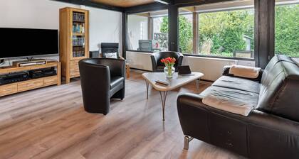 Bungalow 'Nordschwarzwald' con terraza privada, jardín privado y Wi-Fi
