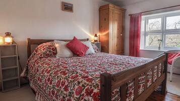 1 bedroom, individually decorated, individually furnished, free WiFi