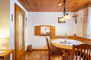 تناول الطعام