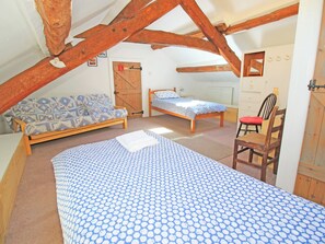 2 habitaciones, decoración personalizada y muebles diferentes