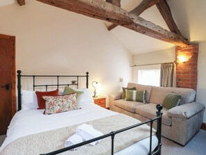 1 bedroom, individually decorated, individually furnished, free WiFi