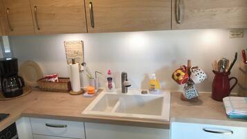 Kühlschrank, Ofen, Herdplatte, Geschirrspüler