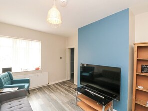 Living area - Castle Vale Cottage (Scarborough)