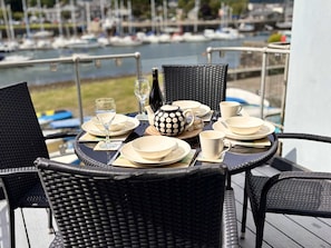 Cottage | Outdoor dining