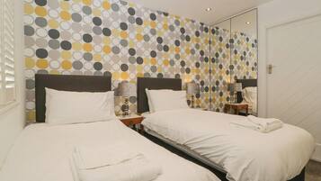 2 habitaciones, decoración personalizada y muebles diferentes