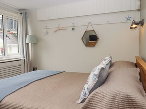 3 bedrooms, individually decorated, individually furnished, free WiFi - 3 Pebble Cottage (Brixham)
