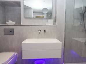 Shower - 3 Pebble Cottage (Brixham)
