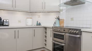 Fridge, dishwasher, electric kettle, toaster