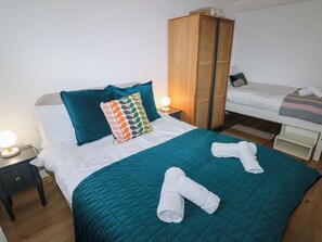 3 bedrooms, individually decorated, individually furnished, free WiFi
