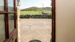 Interior - Ereiniog 2 (Garndolbenmaen)