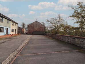 Cottage | Property grounds - Valley View (Cleator Moor)