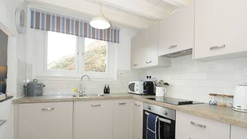 Fridge, dishwasher, electric kettle, toaster