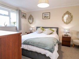 3 habitaciones, decoración personalizada y muebles diferentes 