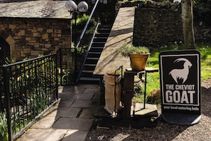 Cottage | Property grounds