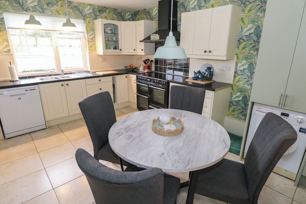 Kivvy Cottage