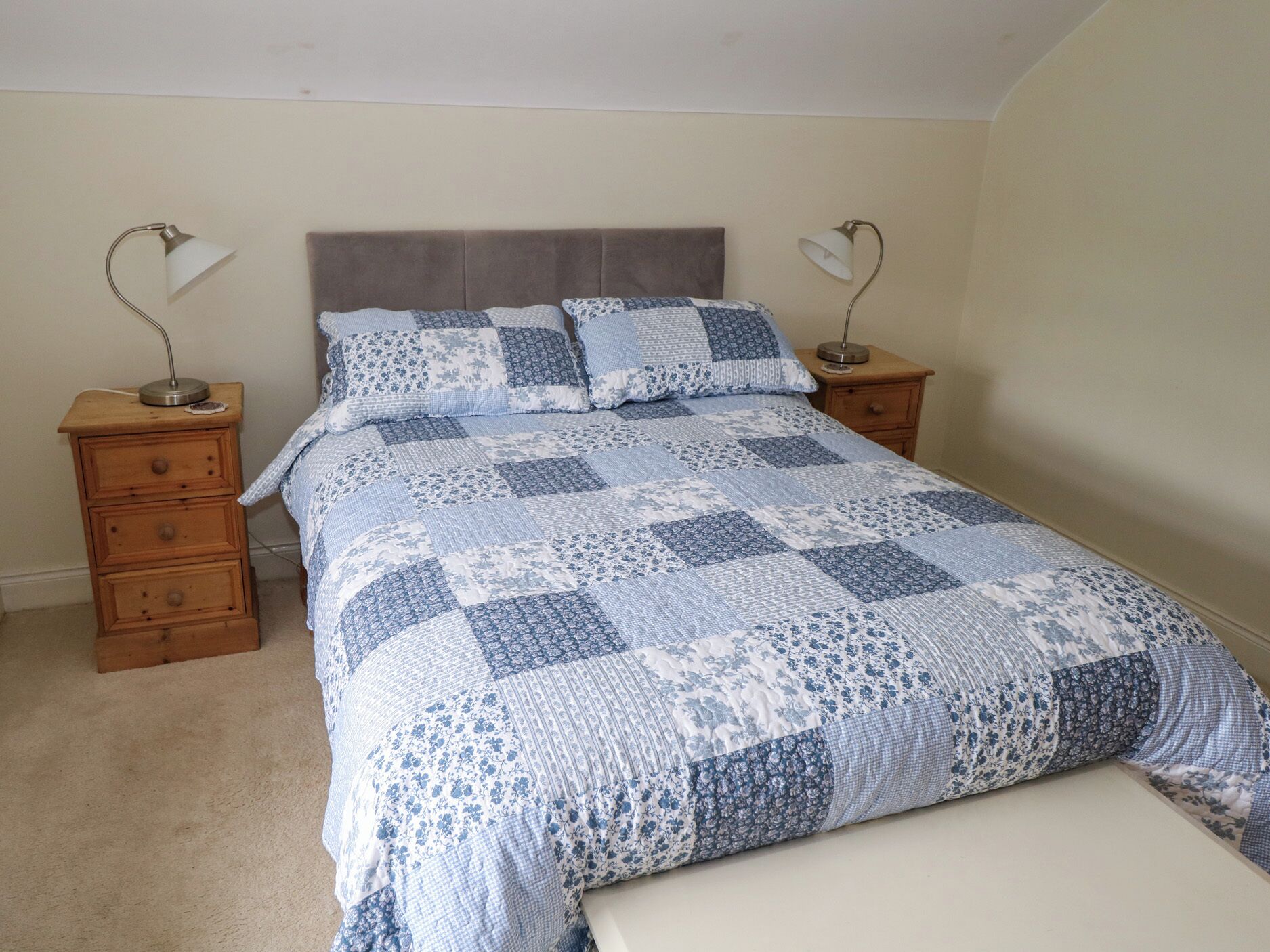 3 bedrooms, individually decorated, individually furnished, free WiFi