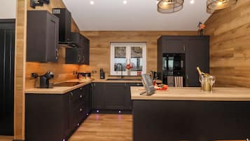 Fridge, dishwasher, electric kettle, toaster
