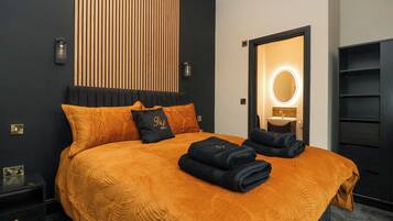 4 bedrooms, individually decorated, individually furnished, free WiFi