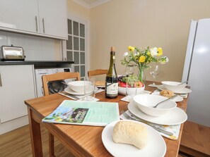 Dining - Dorset Explorers (Bournemouth)