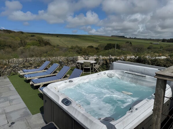 Cottage | Terrace/patio - Penpethy Farm (Tintagel)