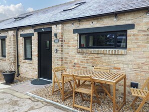 Cottage | Outdoor dining