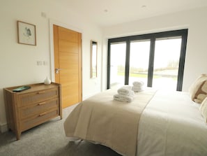 3 bedrooms, individually decorated, individually furnished, free WiFi