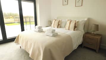 3 bedrooms, individually decorated, individually furnished, free WiFi