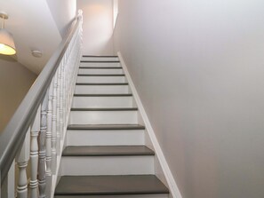 Interior - 32 Kings Park (Killarney)