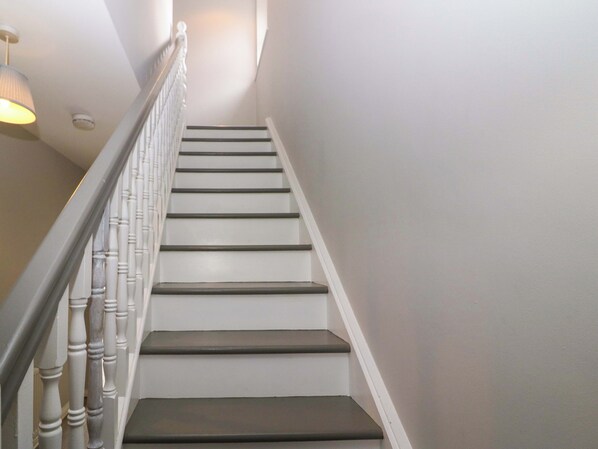 Interior - 32 Kings Park (Killarney)