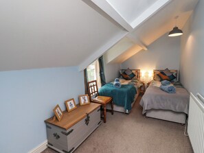 2 bedrooms, individually decorated, individually furnished, free WiFi