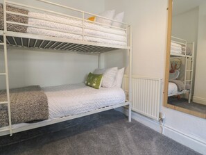 3 bedrooms, individually decorated, individually furnished, free WiFi