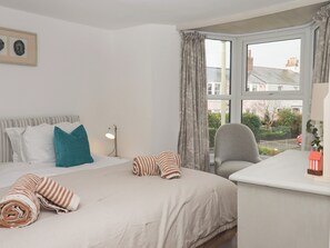 3 bedrooms, individually decorated, individually furnished, free WiFi - Sanctuary Cottage (Teignmouth)