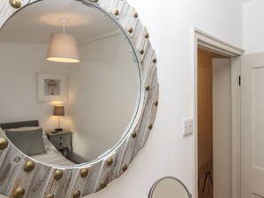3 bedrooms, individually decorated, individually furnished, free WiFi - Sanctuary Cottage (Teignmouth)
