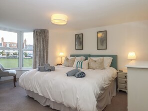 3 habitaciones, decoración personalizada y muebles diferentes